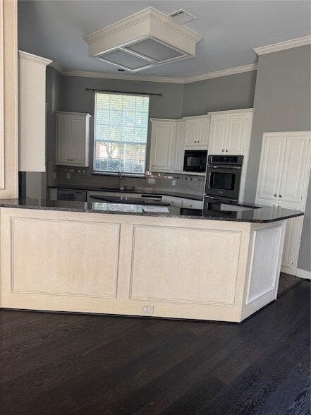 Building Photo - 5901 Glen Heather Dr