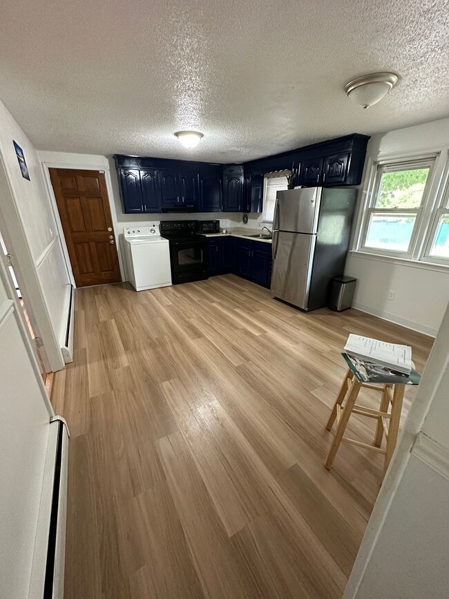 Building Photo - 150 Judd Ave