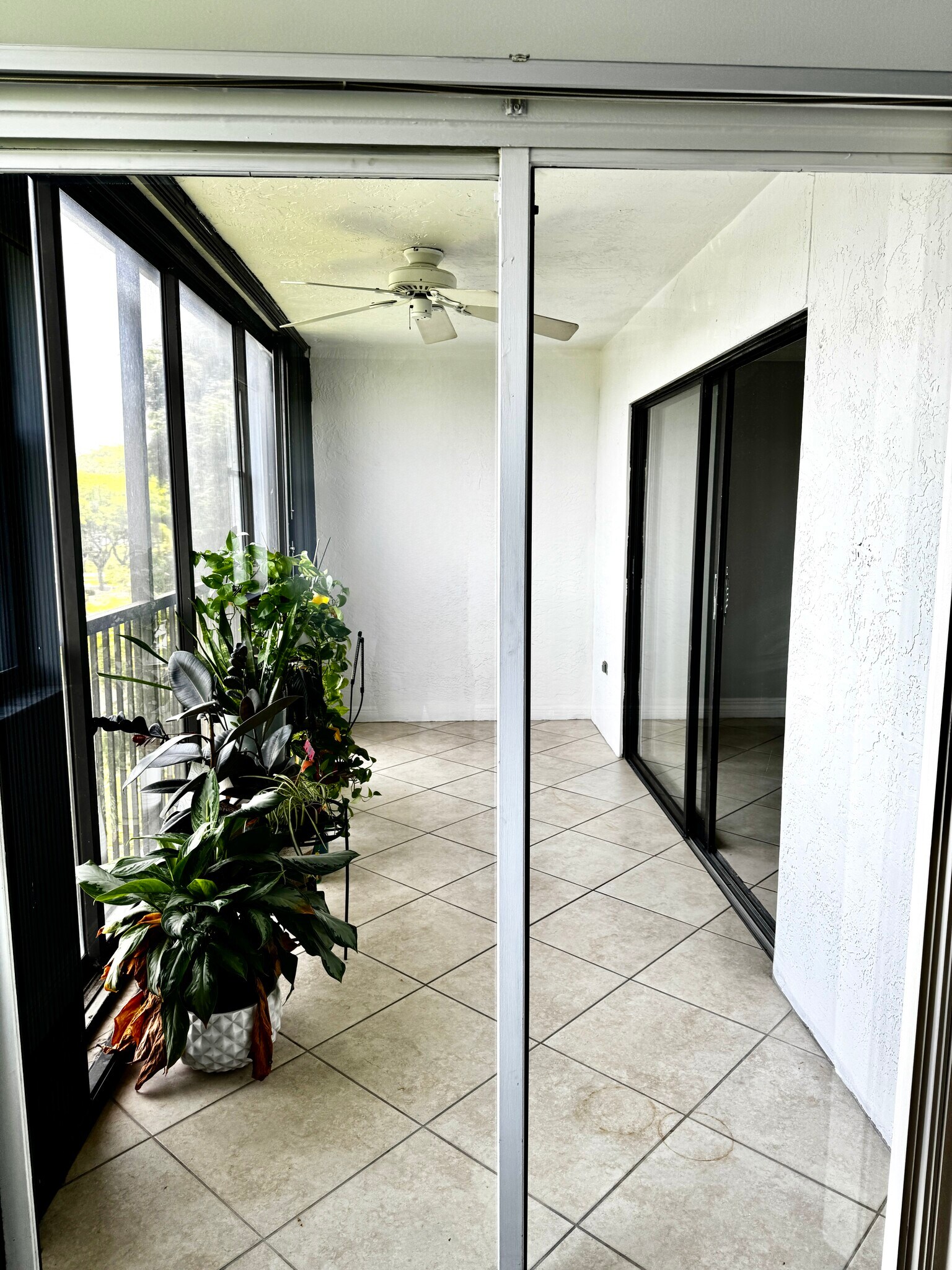 Building Photo - 2334 S Cypress Bend Dr