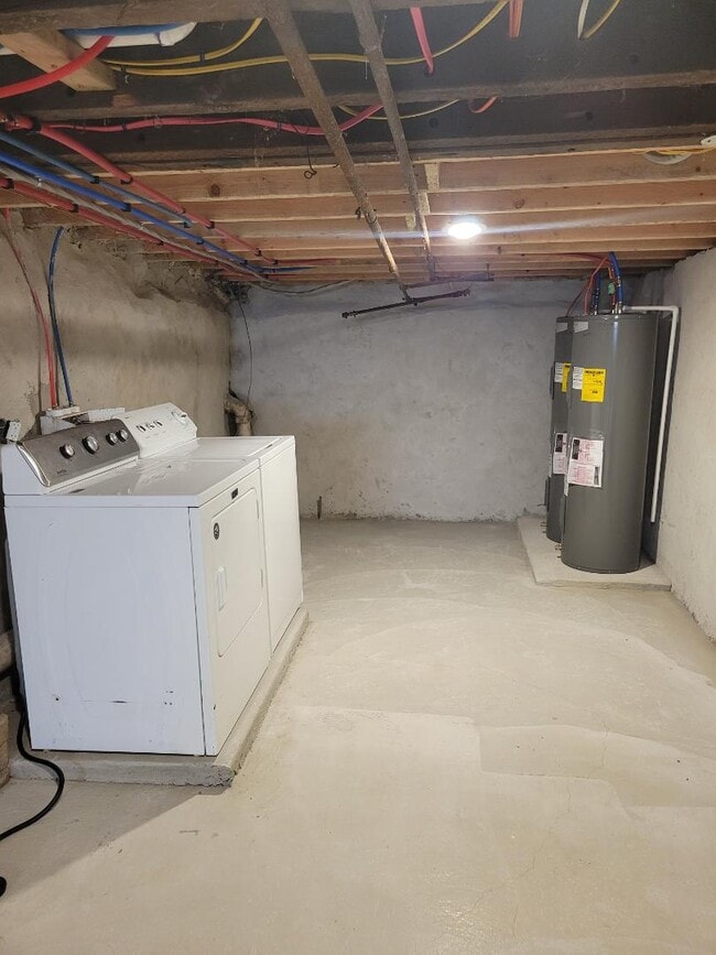 Building Photo - 3140 N Rosewood St