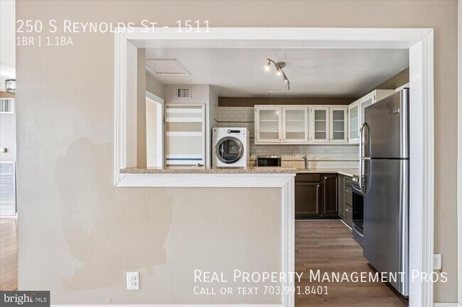 Building Photo - 250 S Reynolds St