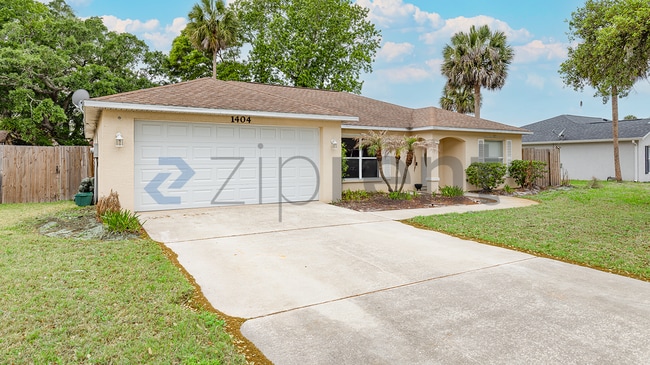 Building Photo - 1404 Edgewater Rd