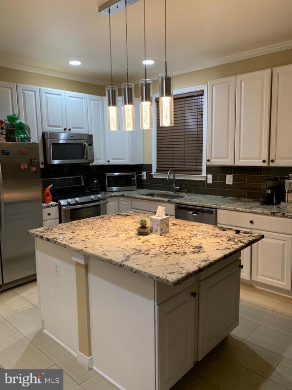 Building Photo - 45515 Cambers Trail Terrace