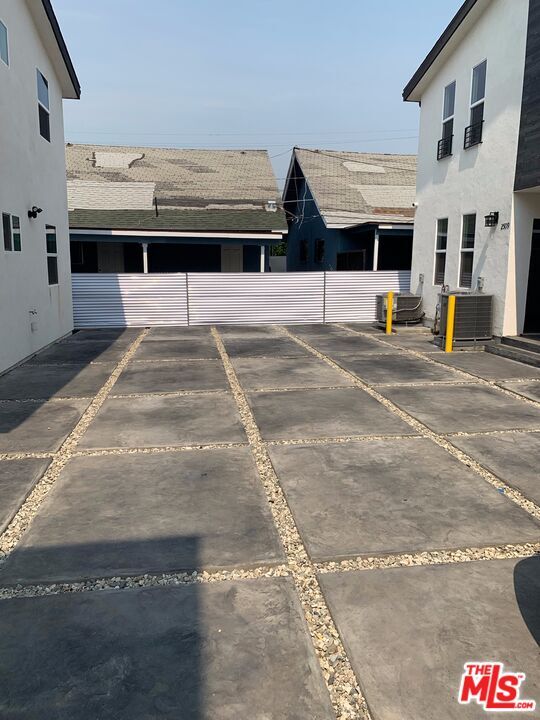 Building Photo - 2509 1/2 Cincinnati St