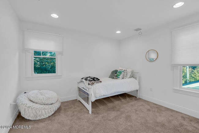 Building Photo - 300 Salem Ave