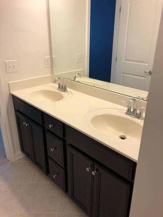 Building Photo - 108 Panamint Dr