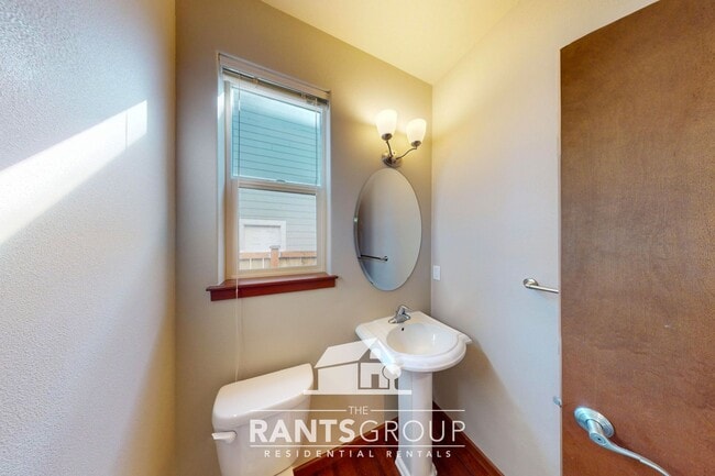 Building Photo - South Hill Puyallup Dream Neighborhood - E...