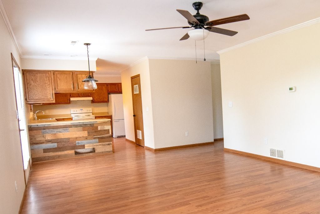 Building Photo - 123 Pierre Pl