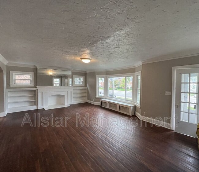 Building Photo - 13558 Cedar Rd