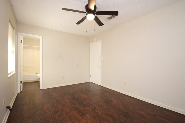 Building Photo - Updated 3BR/2BA Milton Ranch Home with Multiple Living Areas, Flex Space & Newly Updated Kitchen ...
