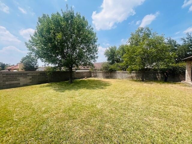 Building Photo - 3816 Winrock Dr