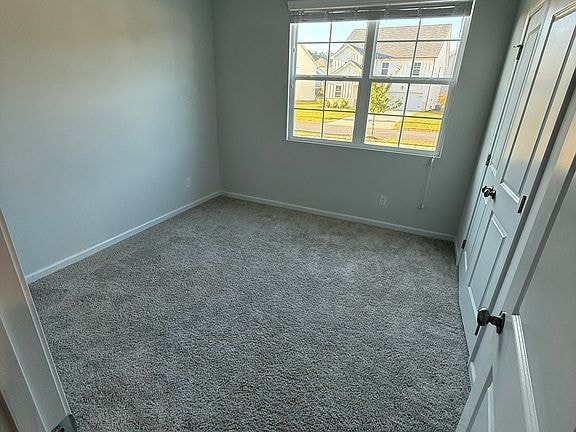 Building Photo - 396 Summerwood Ln