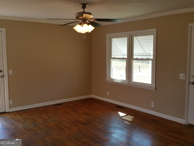 Building Photo - 61 Tram Track Rd