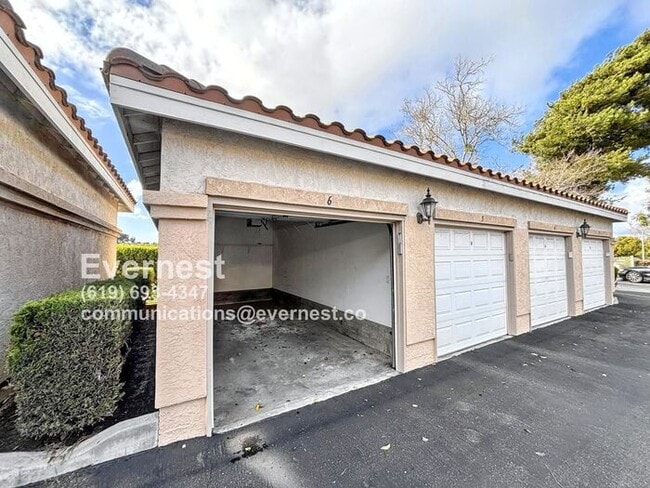 Building Photo - Charming 2-Bedroom Condo in Peaceful Sabre...