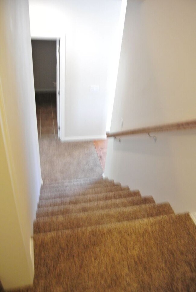 Building Photo - November Rent FREE ~ Spread Out and Live L...