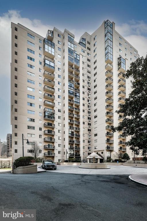 Building Photo - 1211 S Eads St