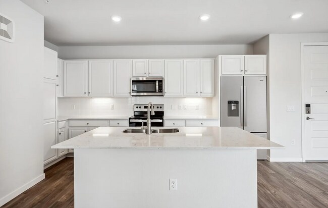 Building Photo - 487 Interlocken Blvd