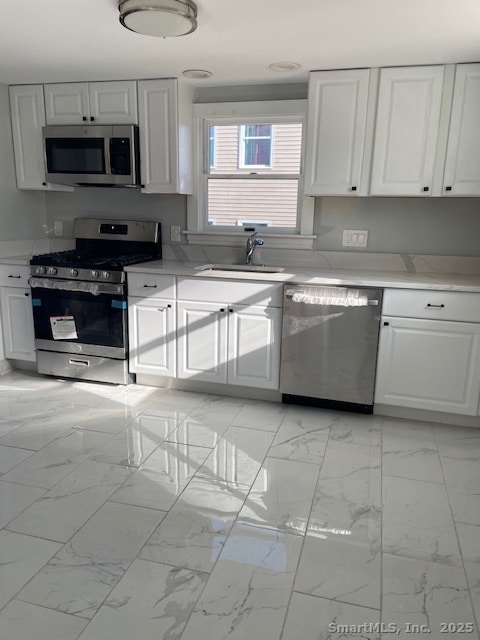 Building Photo - 156 Triangle St