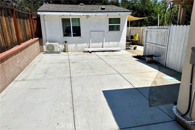 Building Photo - 1004 Miltonwood Ave