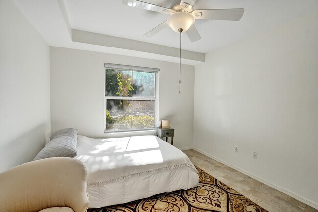 Building Photo - 2113 Tuscany Way