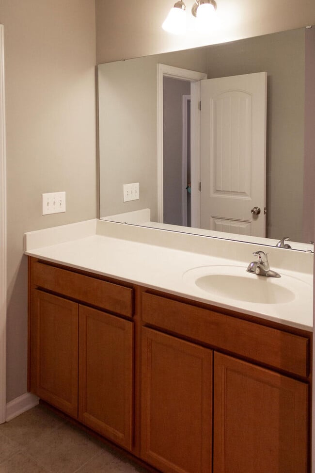 Building Photo - ** COMING SOON** Gorgeous Raleigh Townhome...