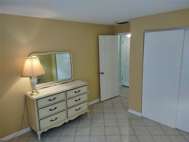 Building Photo - 1566 Pleasant Rd