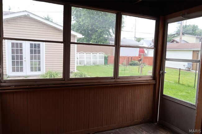 Building Photo - 6406 Woodbine Ct