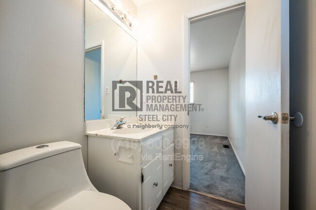 Building Photo - 4314 Blueflax Dr