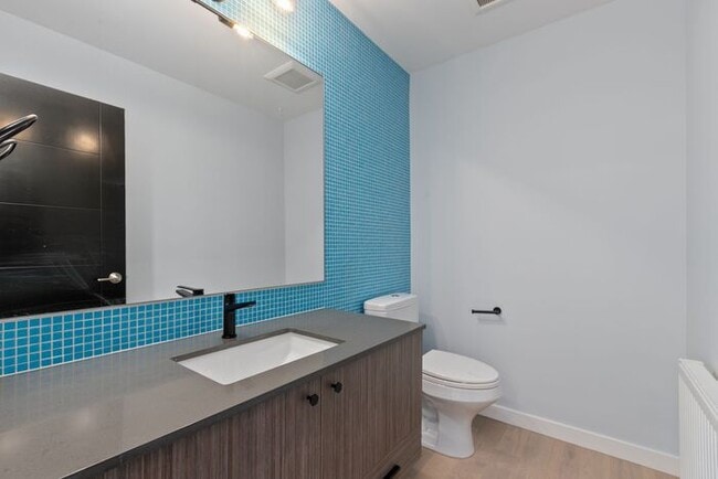 Building Photo - Stunning Air Conditioned Alki Condo Overlooking Majestic Puget Sound!