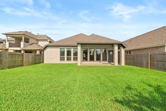 Building Photo - 15818 Weston Ridge Dr