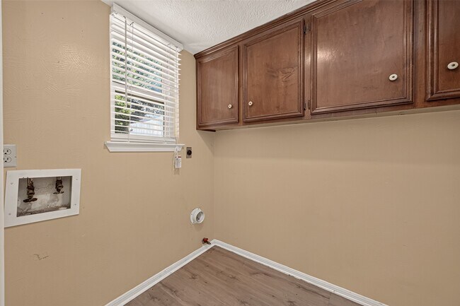 Building Photo - 12619 Chriswood Dr