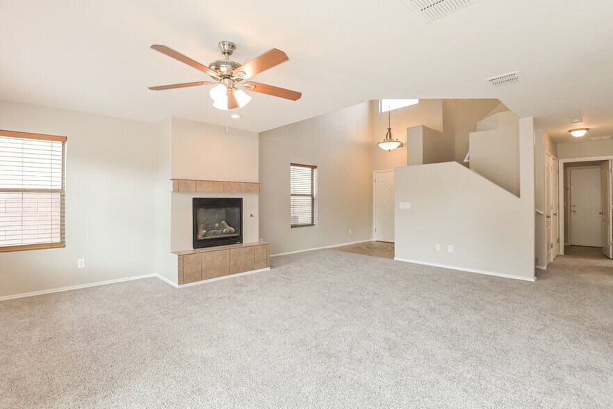 Building Photo - 641 W Emerald Key Dr