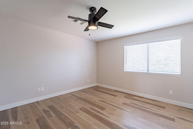 Building Photo - 15885 W Apache St