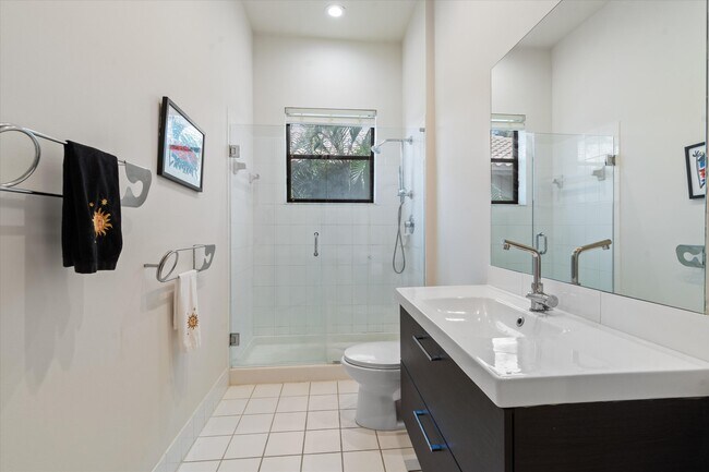 Building Photo - 16837 Isle of Palms Dr
