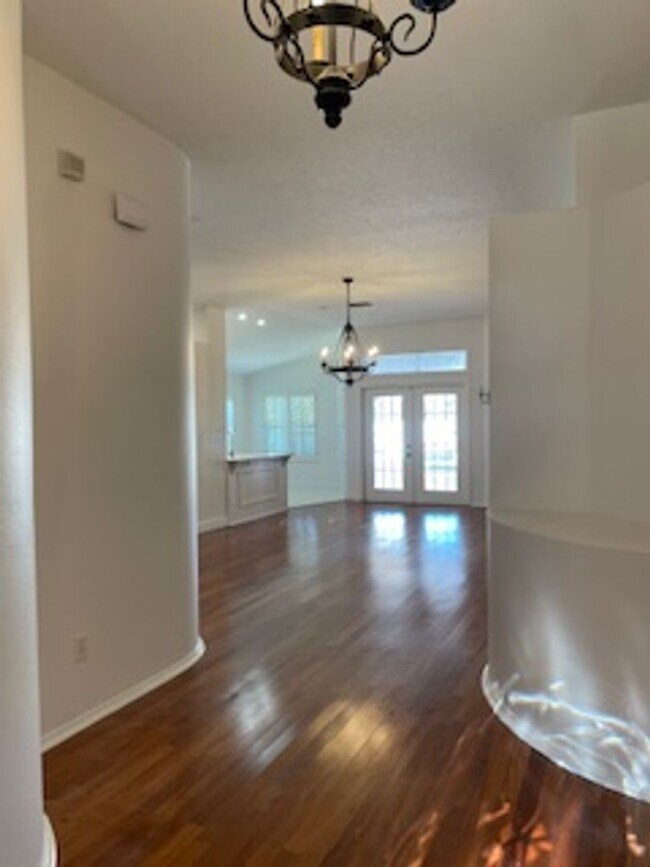 Building Photo - Carrollwood area , Andover Community , 3 Bedroom 2 Bath with beautiful Outdoor Living space. For ...