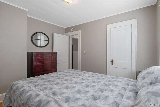 Building Photo - 967 Wadsworth St