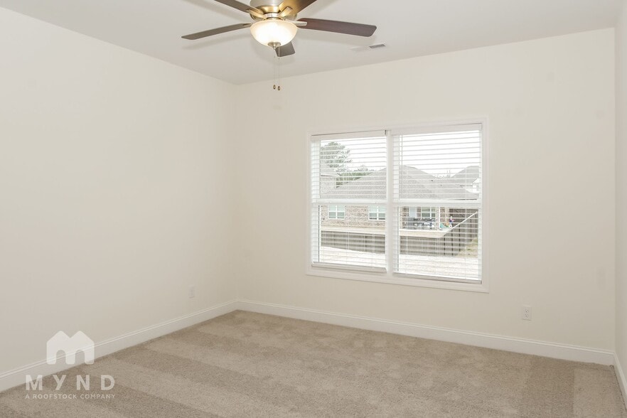 Building Photo - 150 Rose Vly Dr