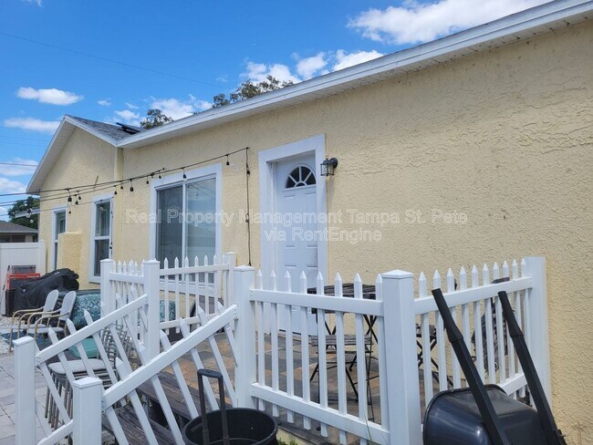 Building Photo - 1711 E New Orleans Ave