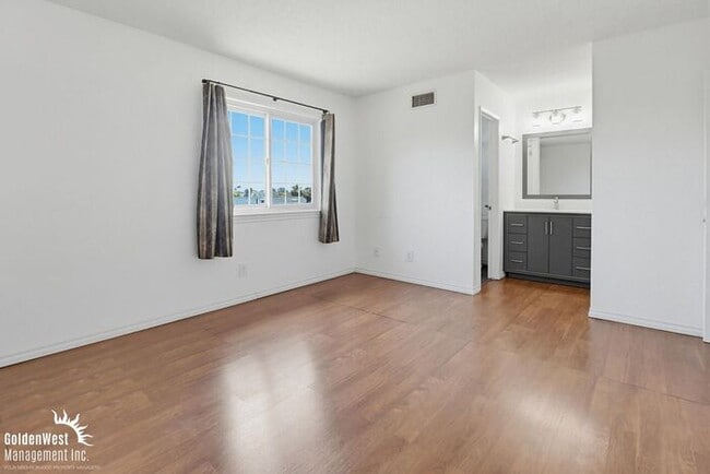 Building Photo - Lovely 3Bdm 2Ba Home with Spacious Outdoor Raised Deck in Lemon Grove!