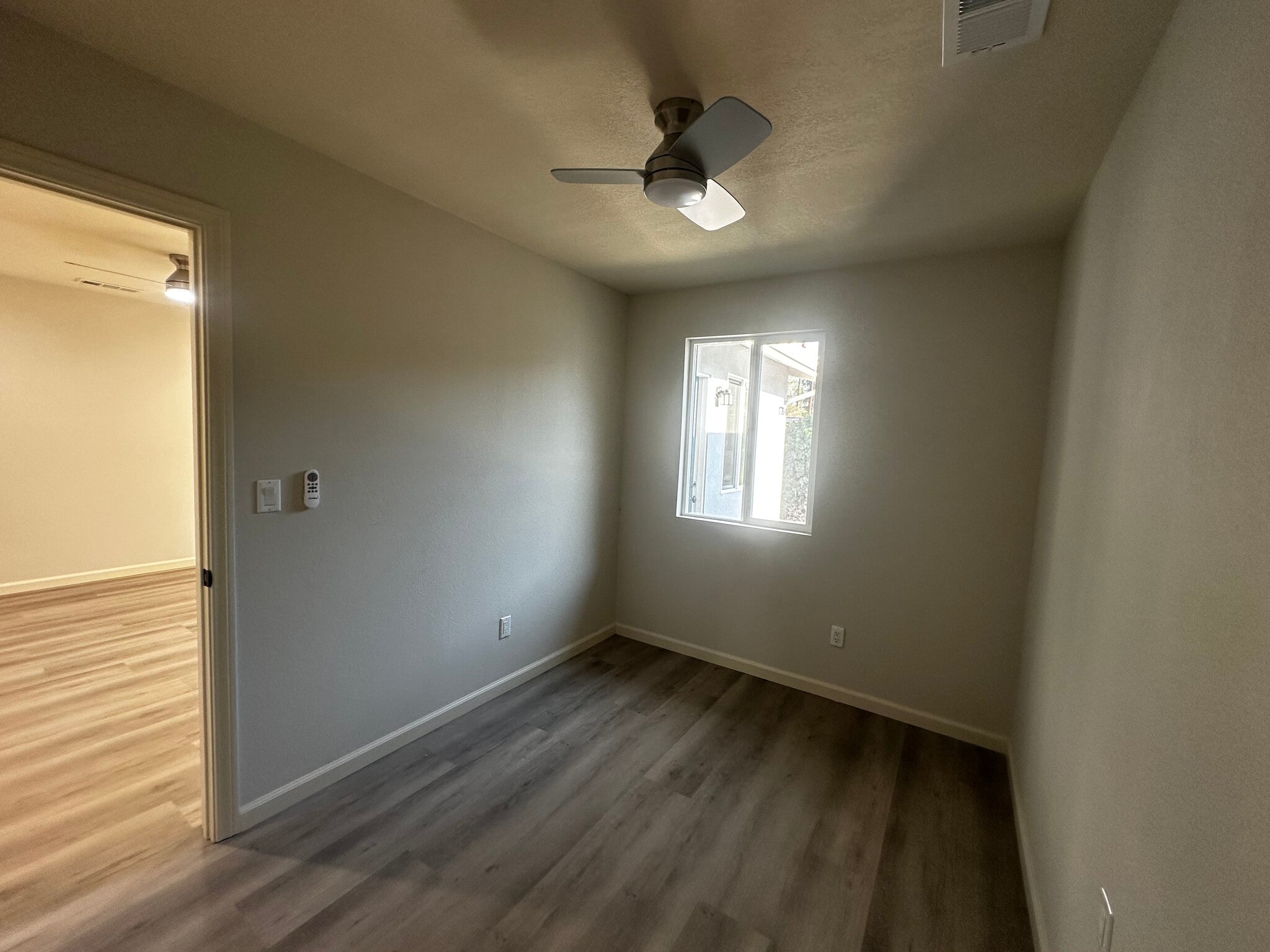 Building Photo - 1720 S Maple St