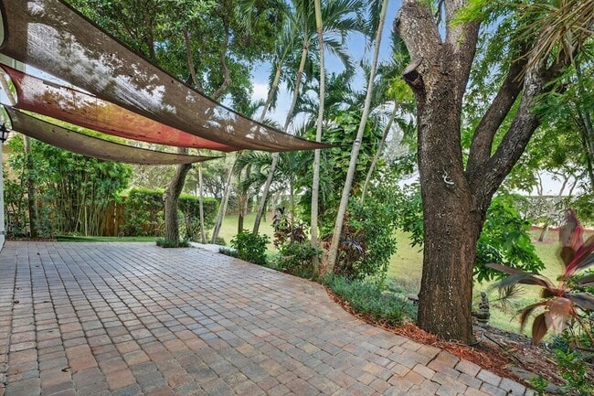 Building Photo - 6249 NW 78th Manor