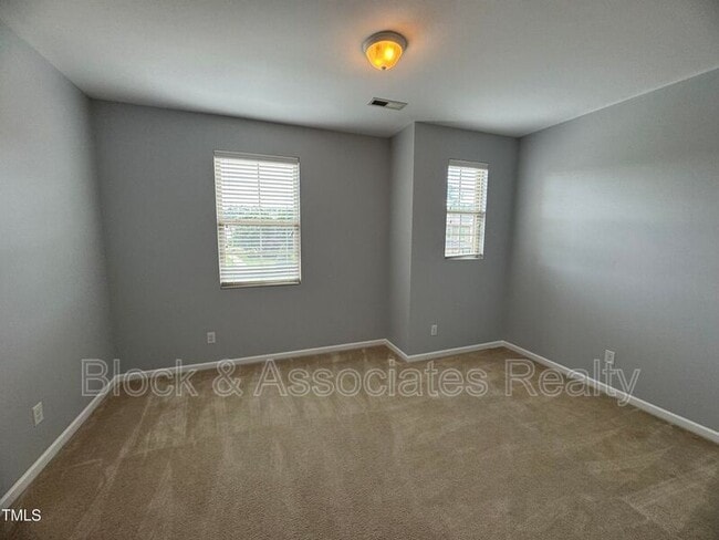 Building Photo - 748 Wickham Ridge Rd