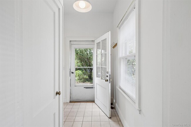 Building Photo - 208 Wheatley Rd