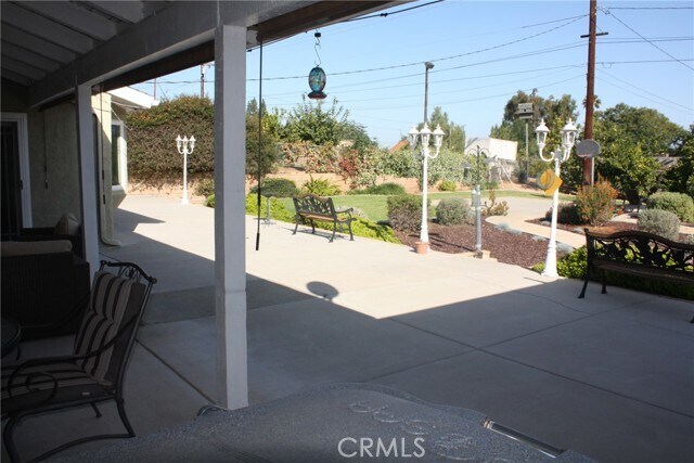 Building Photo - 16540 Wagon Wheel Dr