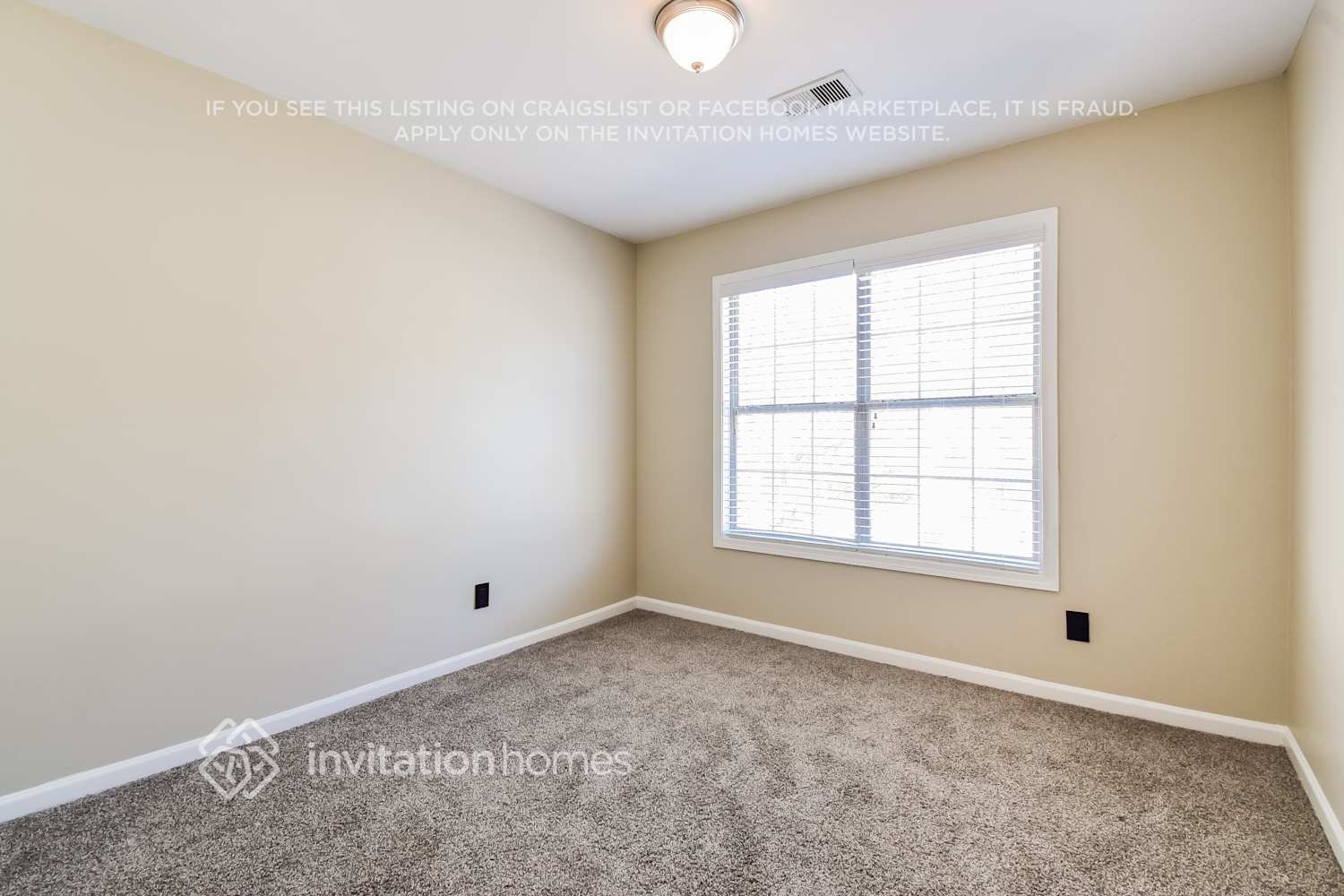 Building Photo - 169 Stoneforest Dr
