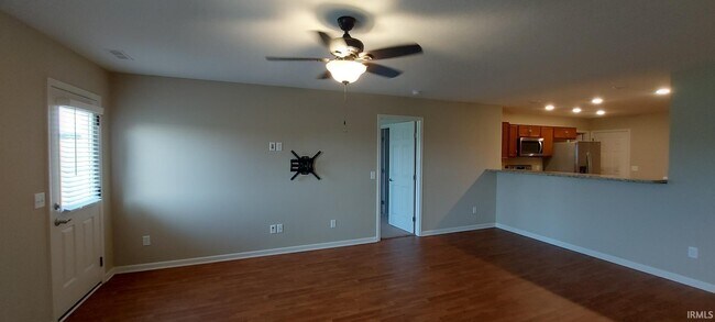 Building Photo - 13575 Crescent Ridge Dr