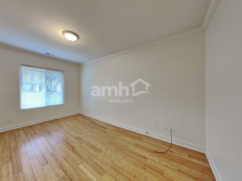 Building Photo - 5823 Parkstone Drive
