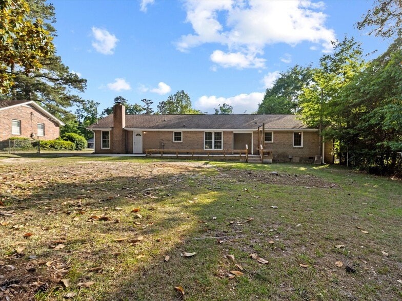 Building Photo - 3234 Hunter Dr