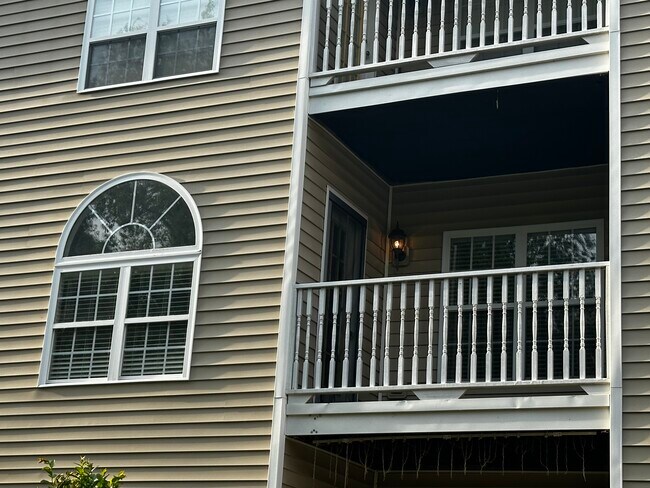 Building Photo - 523 Mill Pond Dr