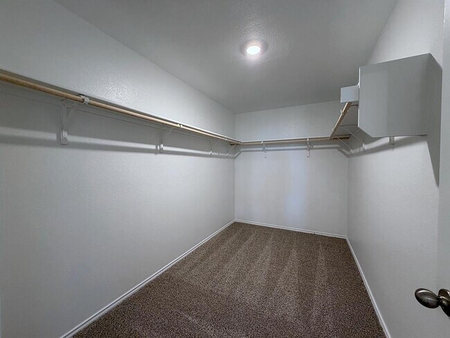 Building Photo - 348 San Juan Trl